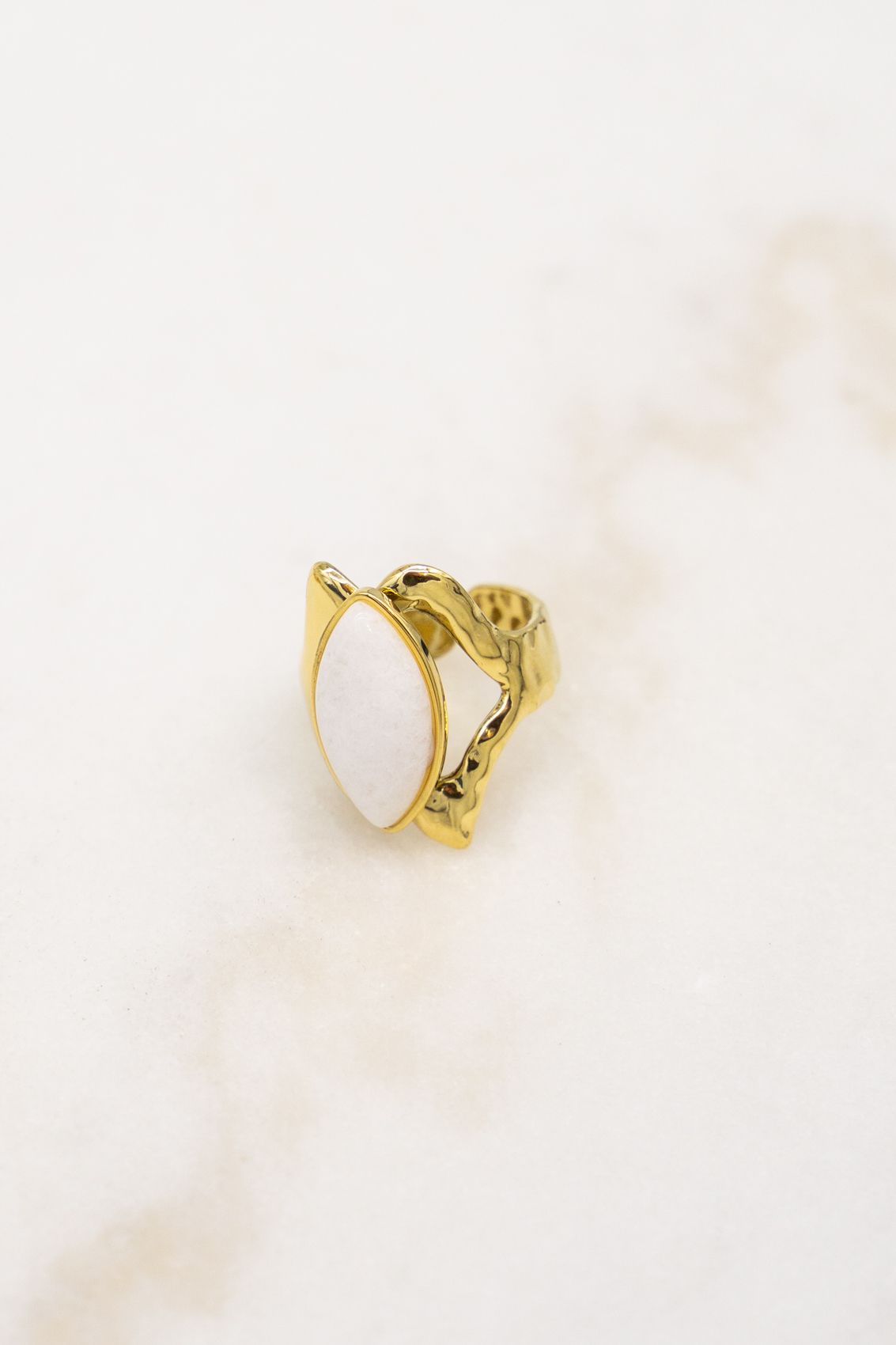 Marina – White Ring
